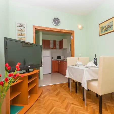 Apps And Goran In The Center Guest house Makarska